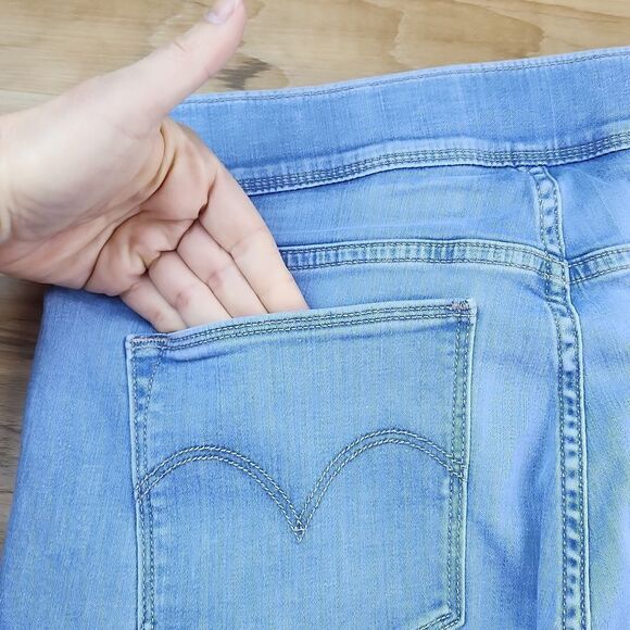 💛Levi's Light Blue Wash Maternity Jeans Size 10/30 - Picture 7 of 11